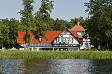 Фото Курортные отели Jabłoń Lake Resort г. Пиш 1